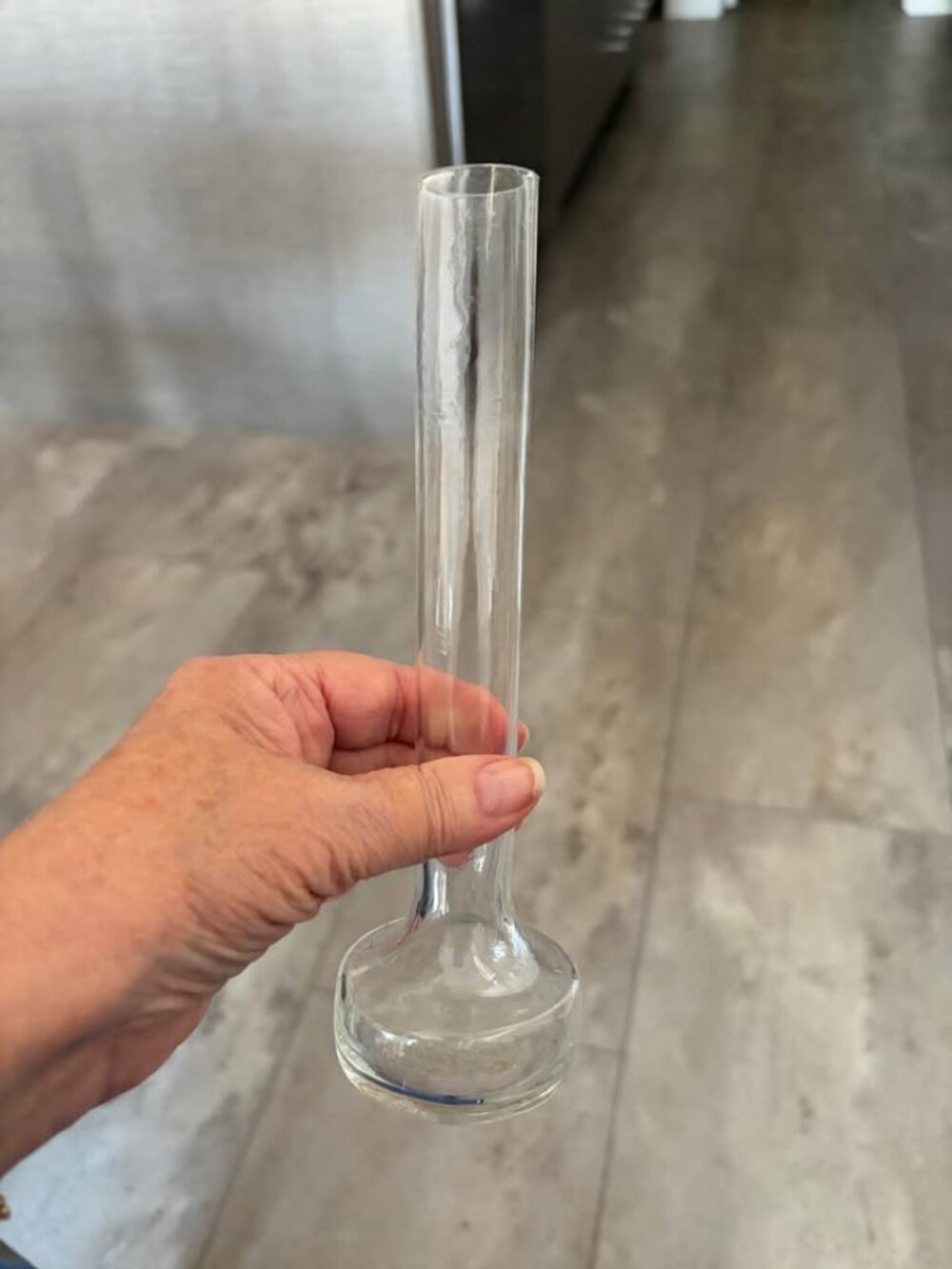 Vintage handblown 8" glass bud vase